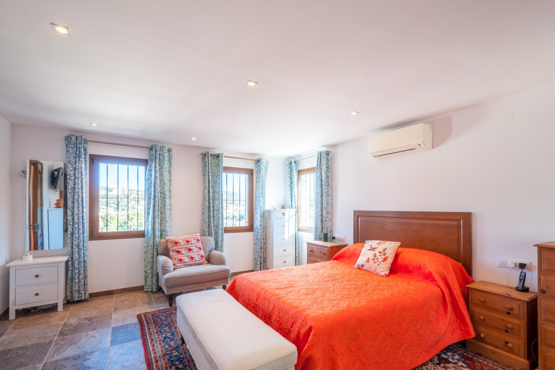 Sale - Villa -
Moraira