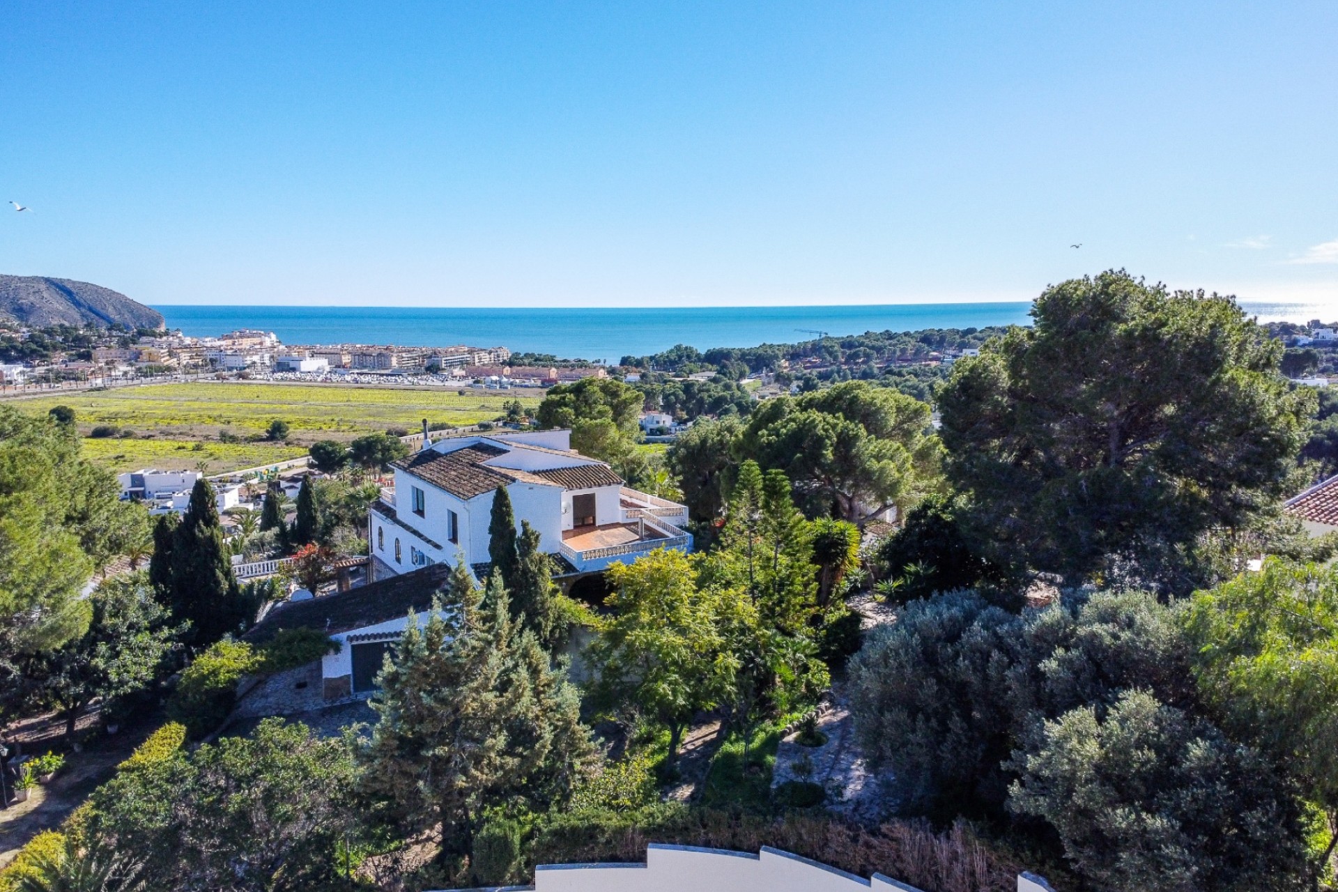 Sale - Villa -
Moraira