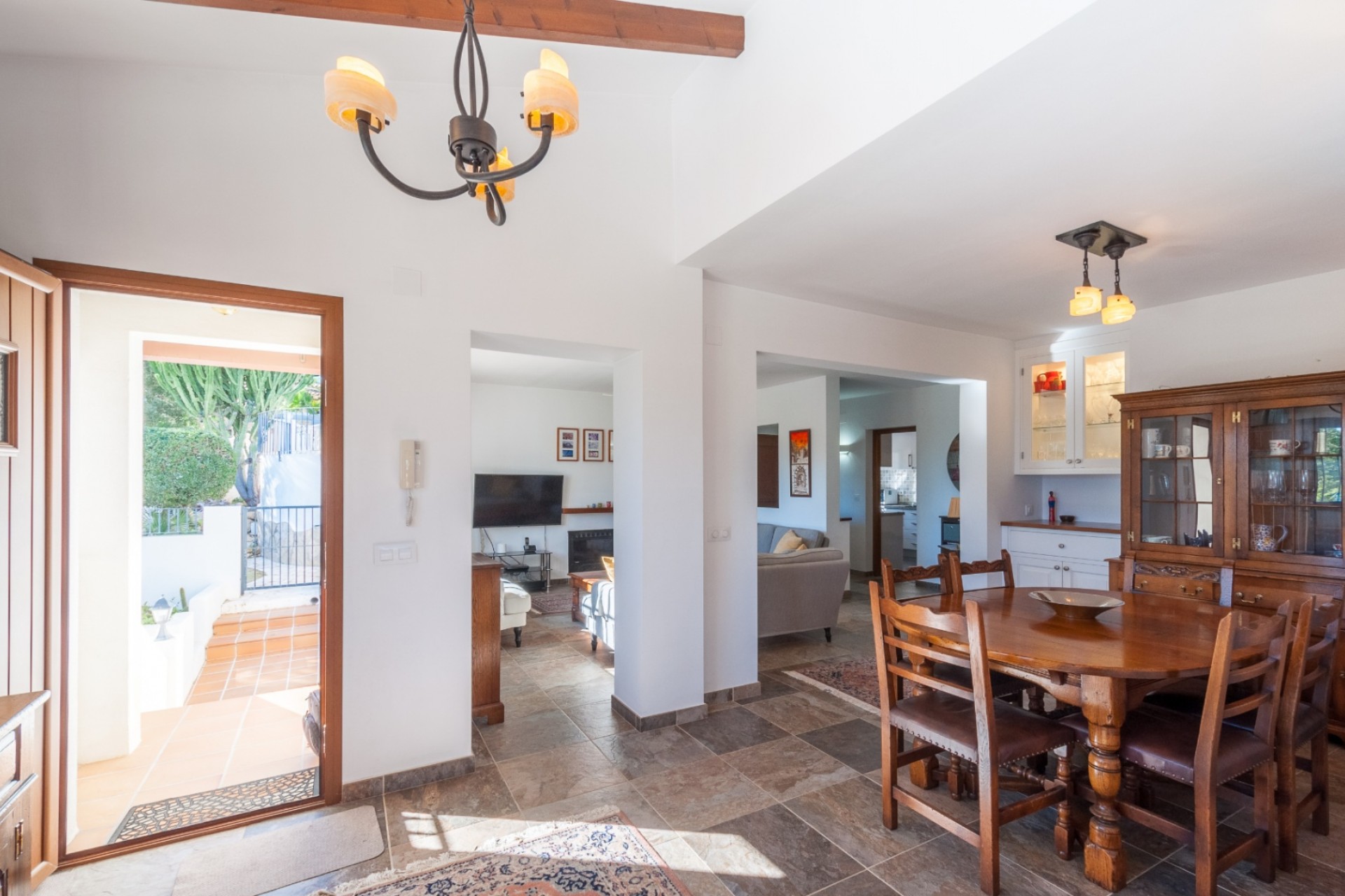 Sale - Villa -
Moraira