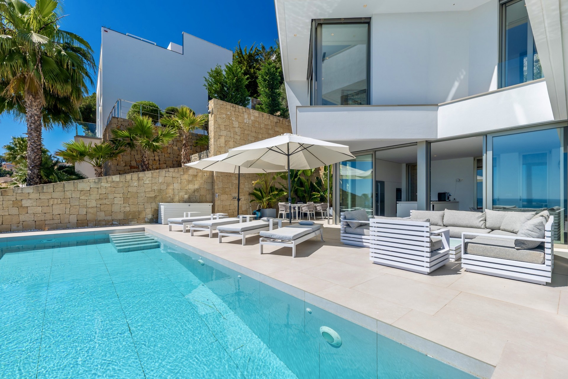 Sale - Villa -
Moraira