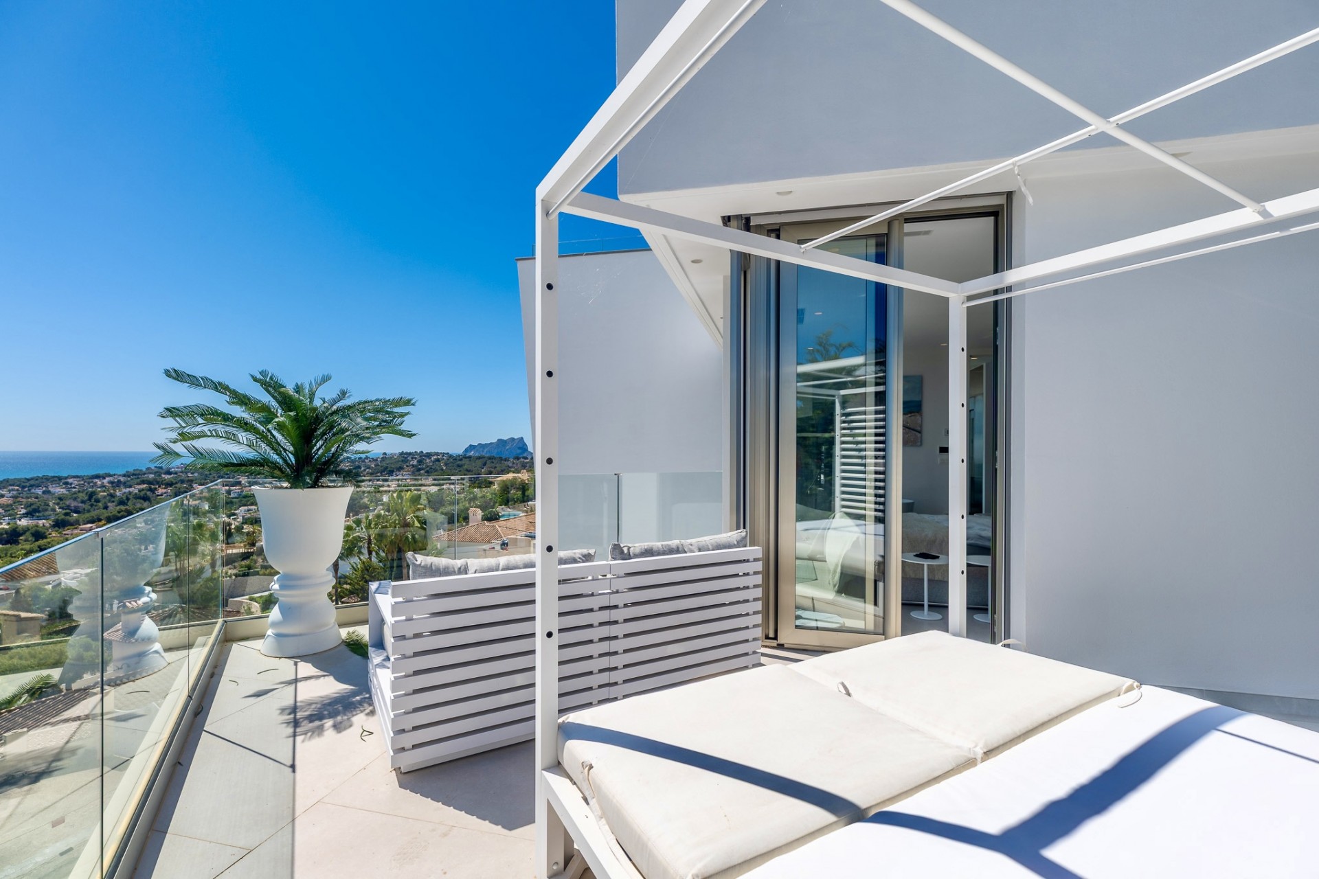 Sale - Villa -
Moraira