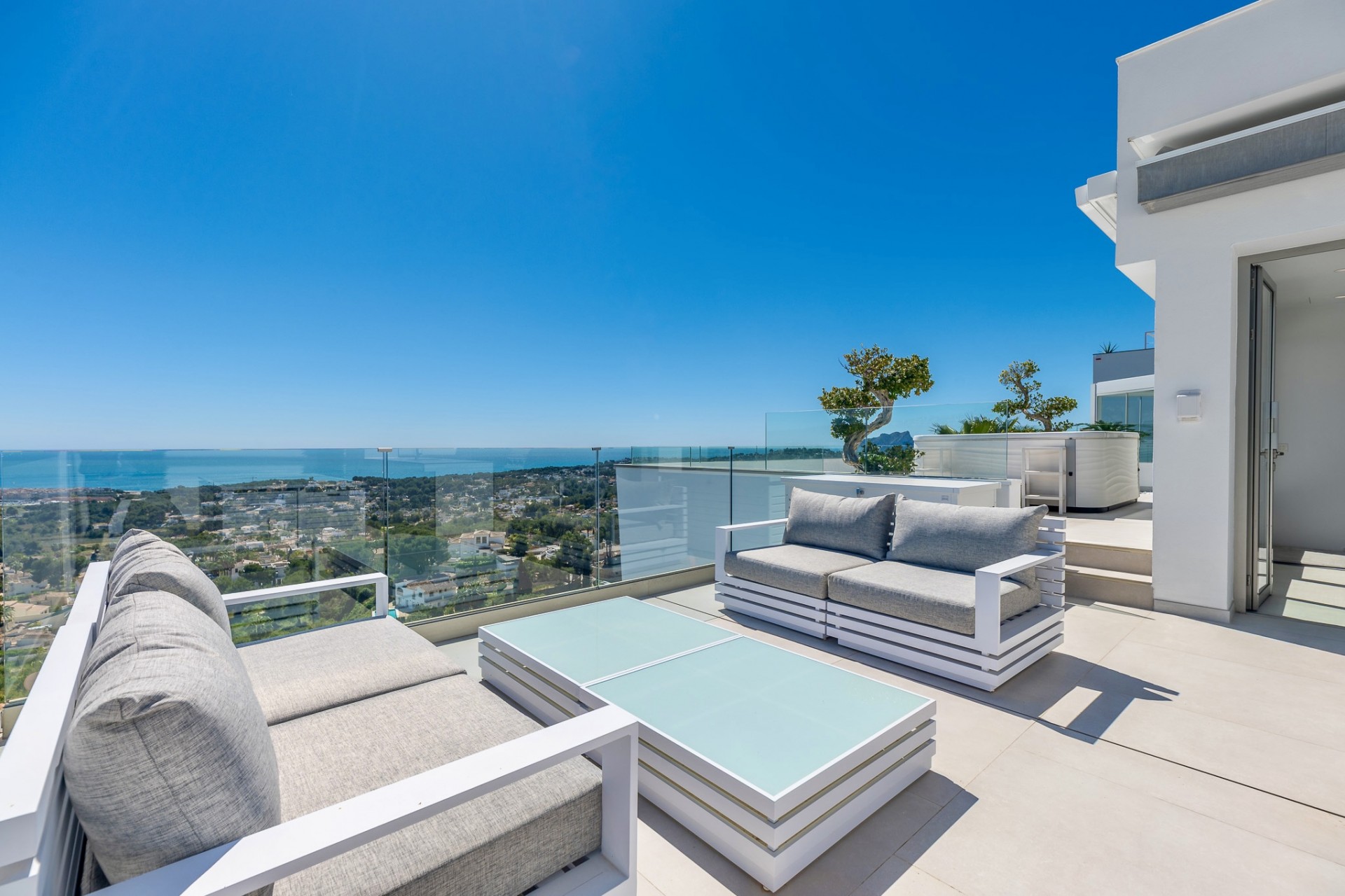 Sale - Villa -
Moraira