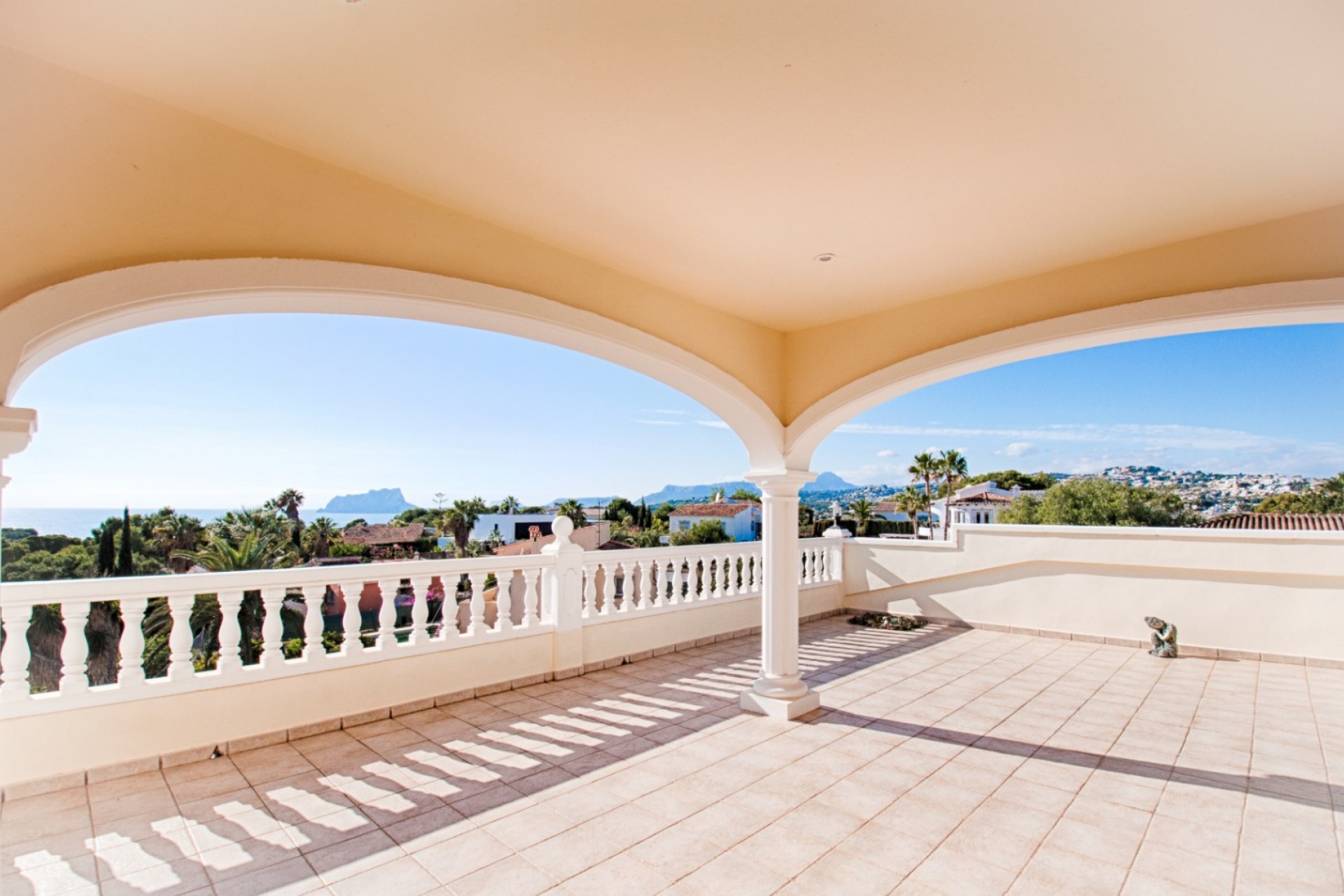 Sale - Villa -
Moraira