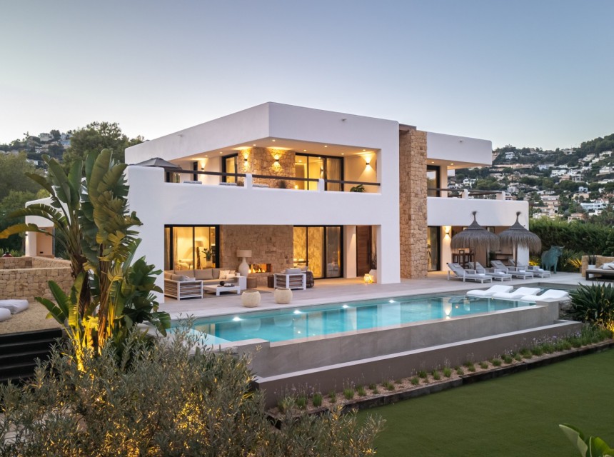 Sale - Villa -
Moraira