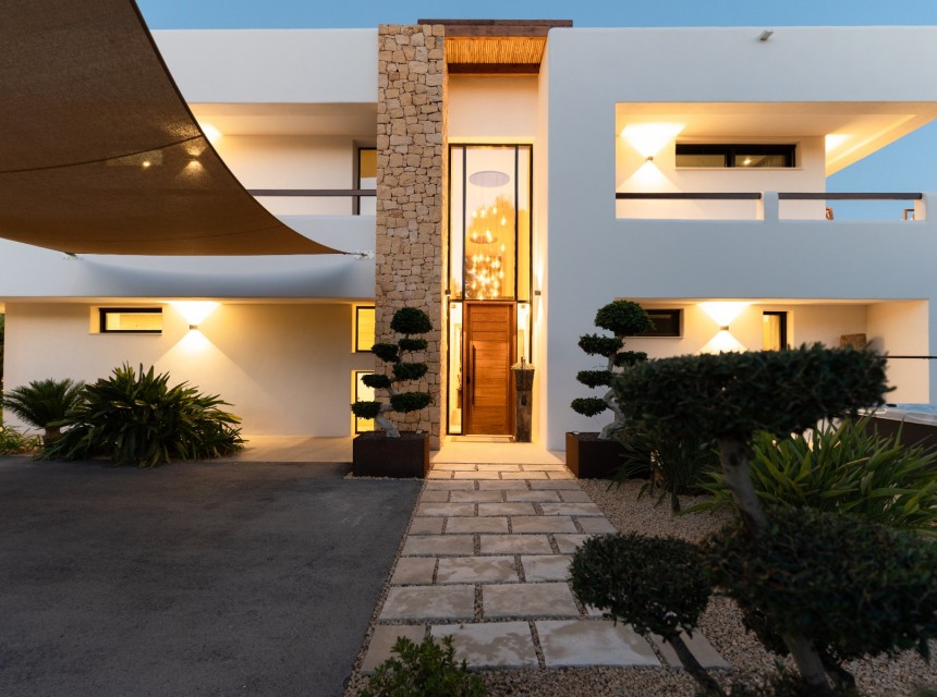 Sale - Villa -
Moraira