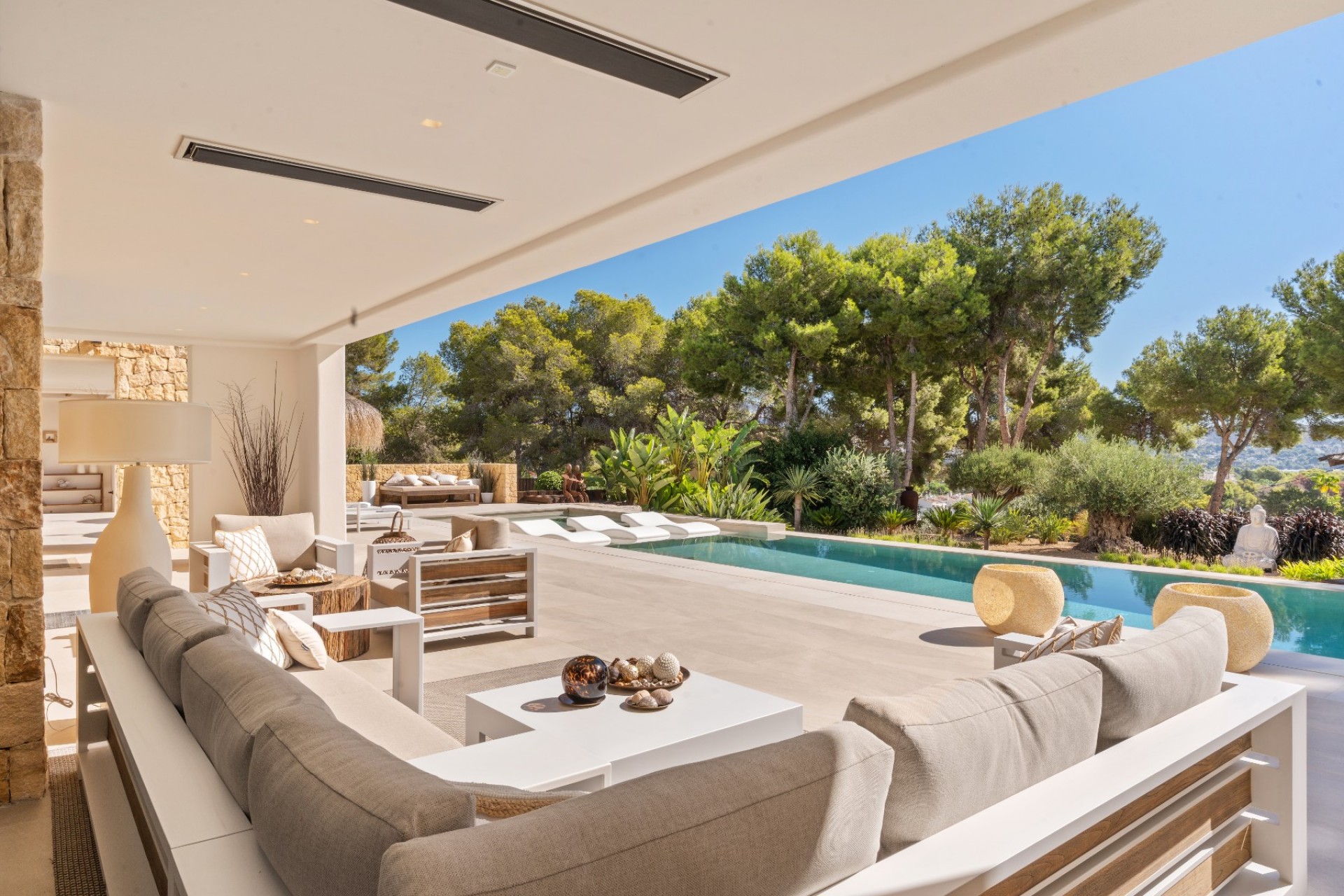 Sale - Villa -
Moraira