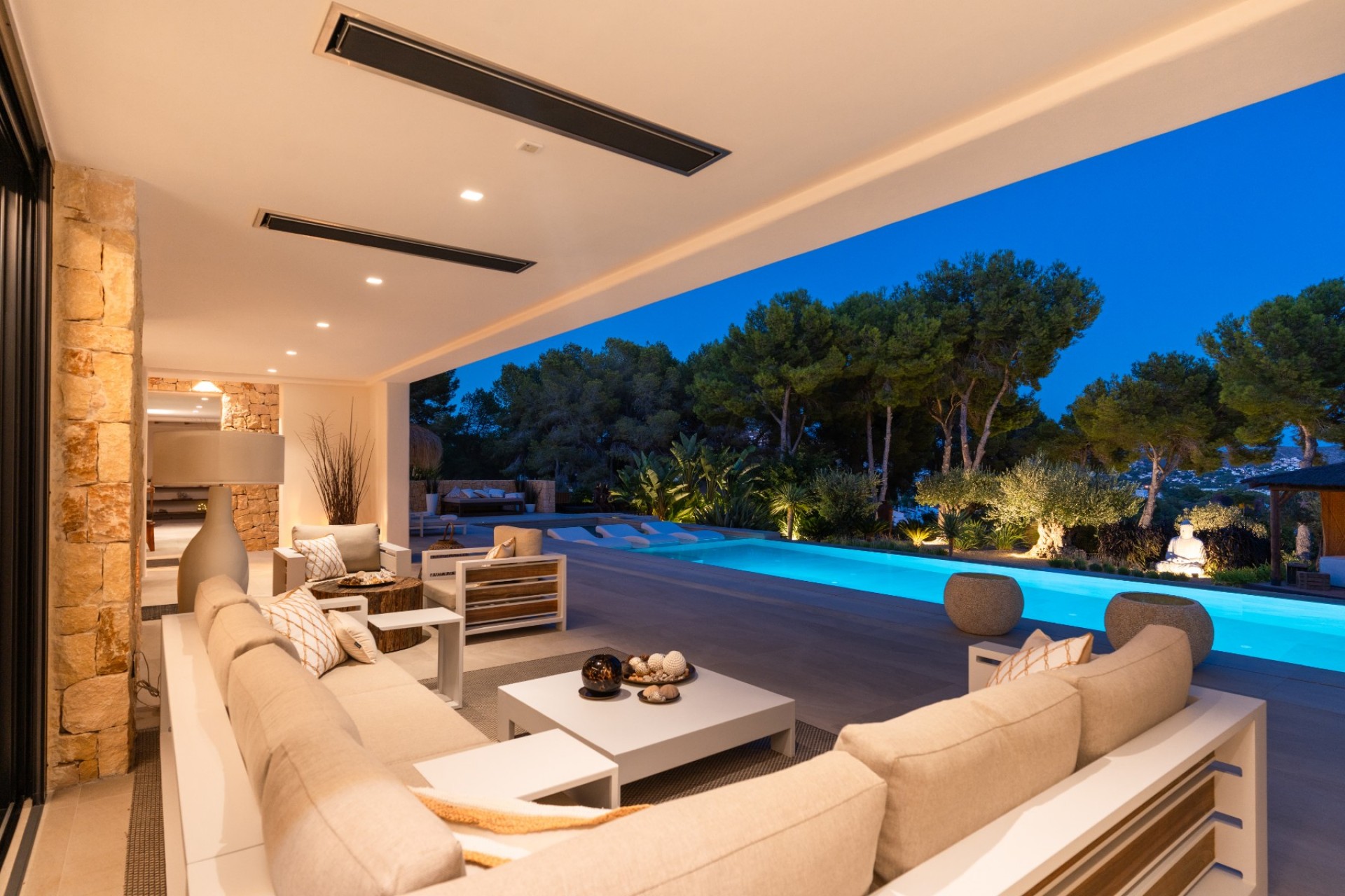 Sale - Villa -
Moraira