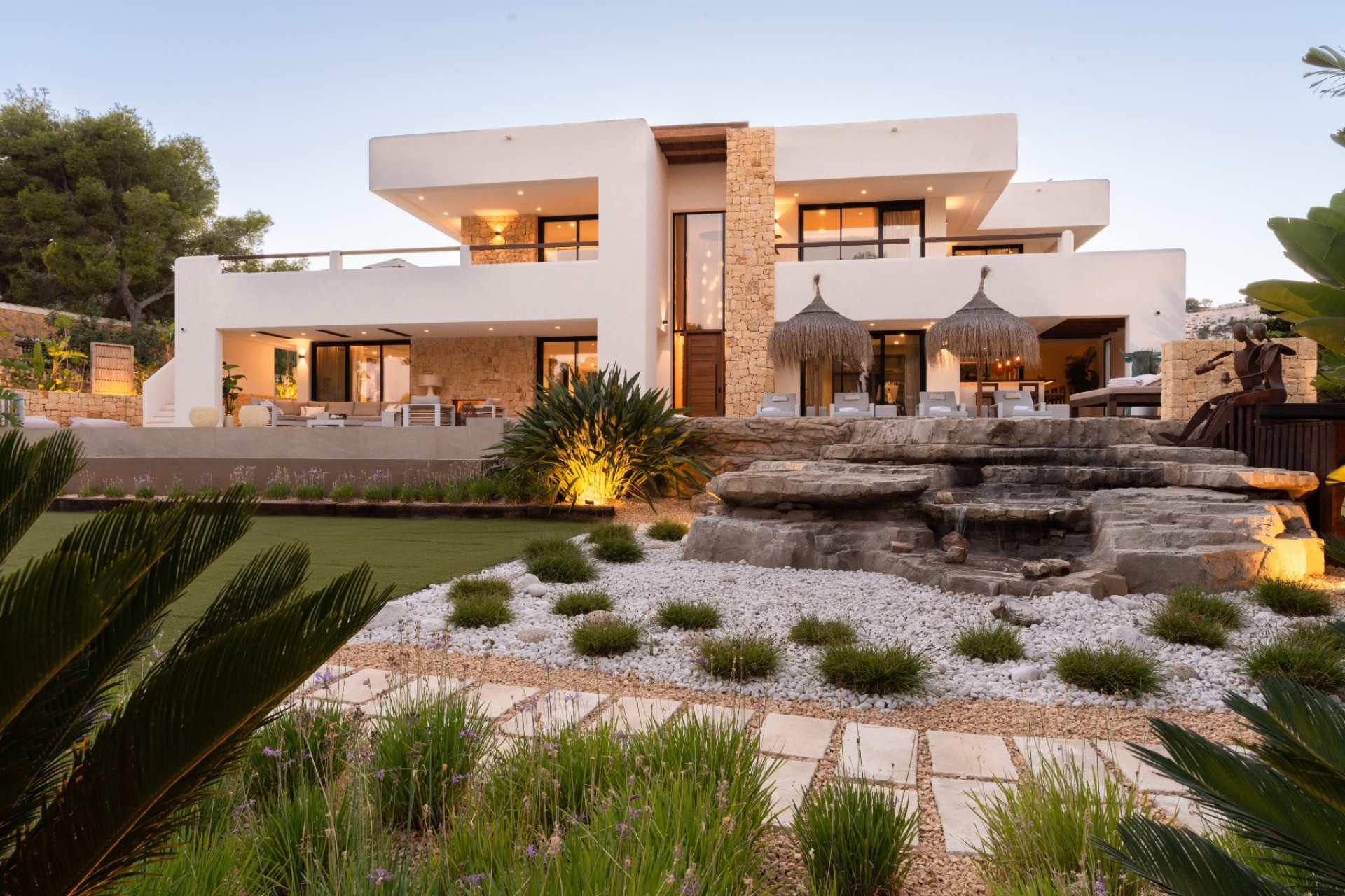 Sale - Villa -
Moraira