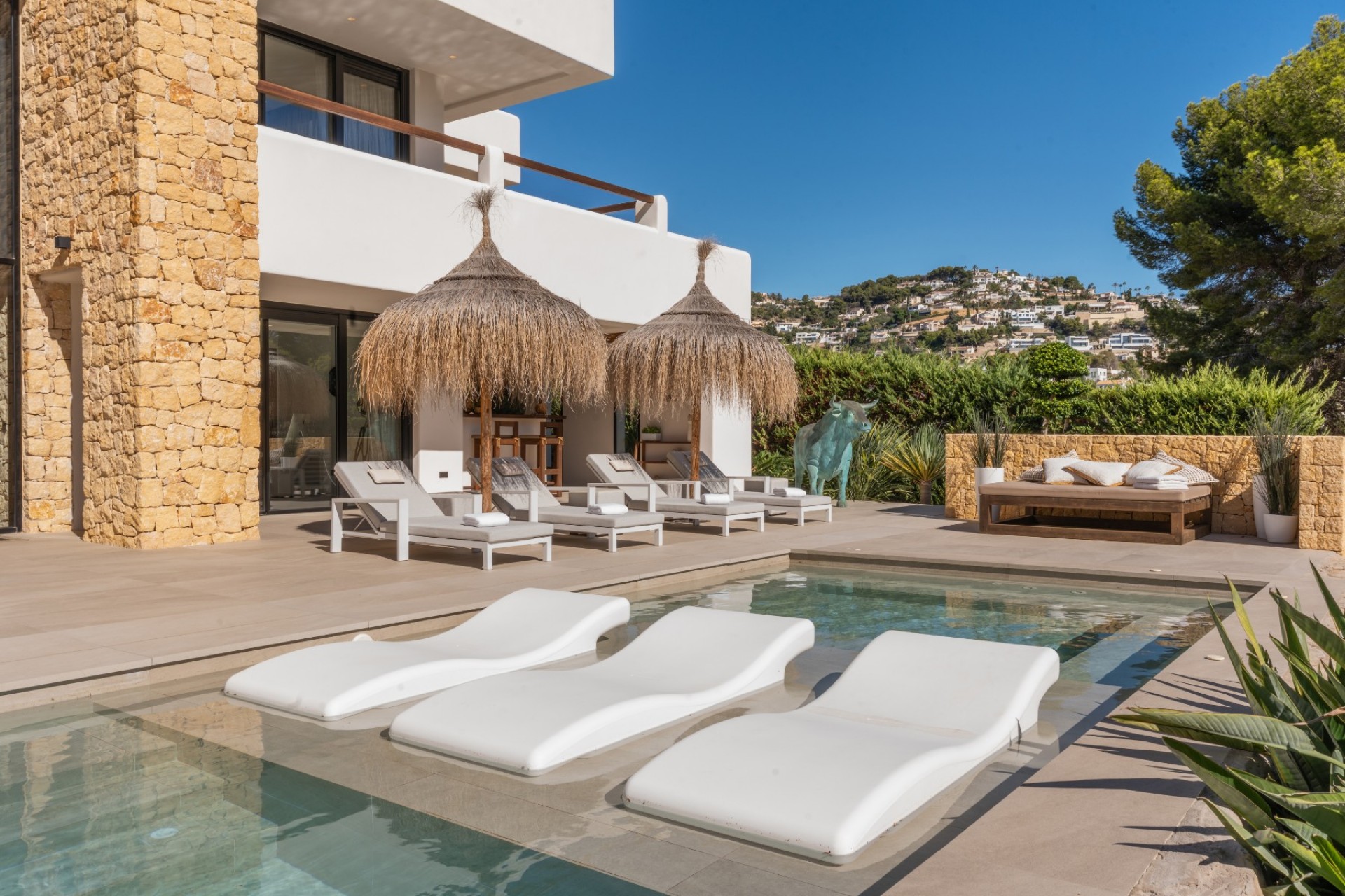 Sale - Villa -
Moraira