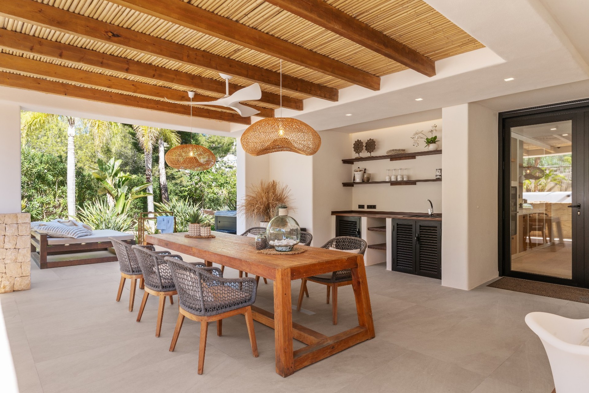 Sale - Villa -
Moraira