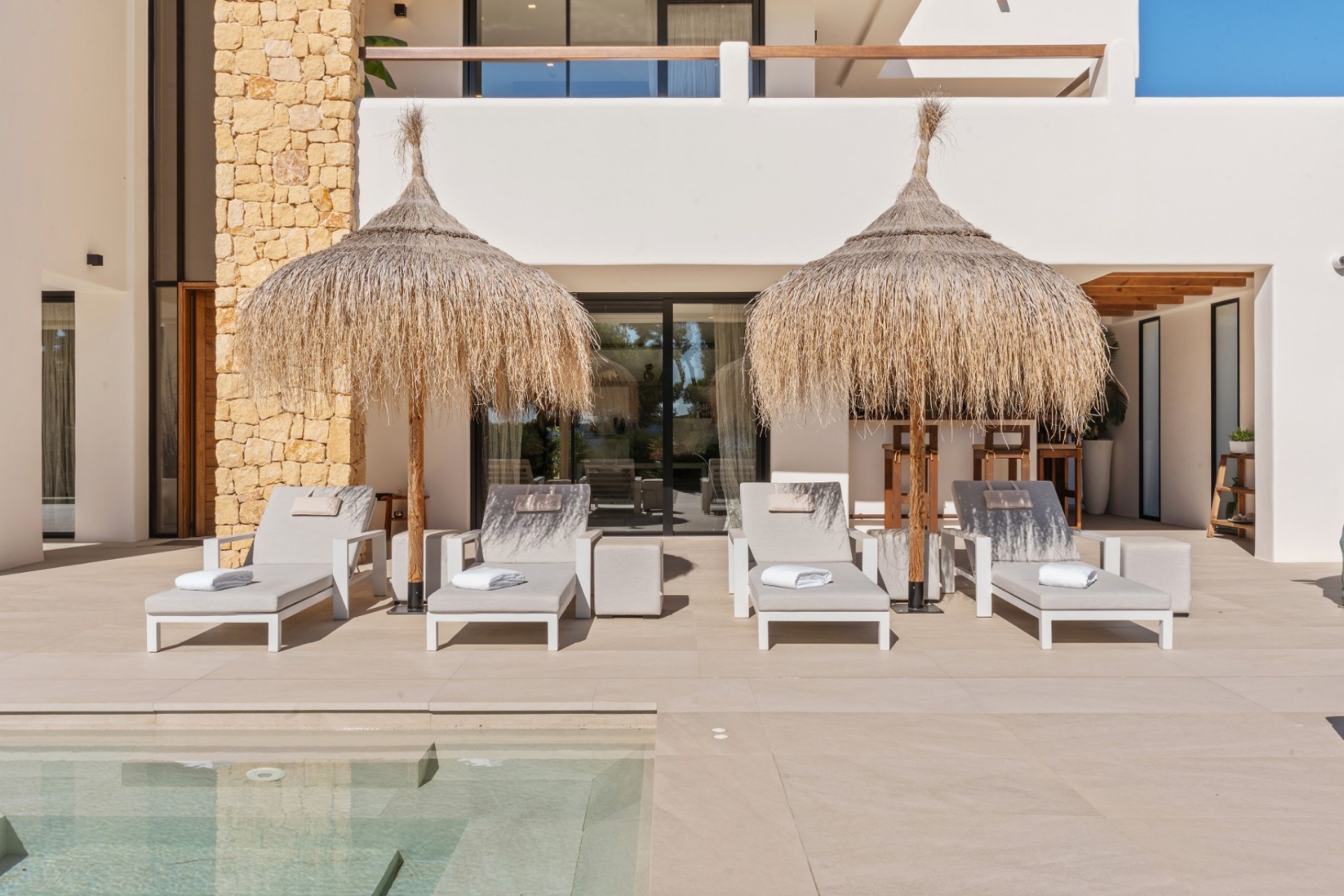 Sale - Villa -
Moraira