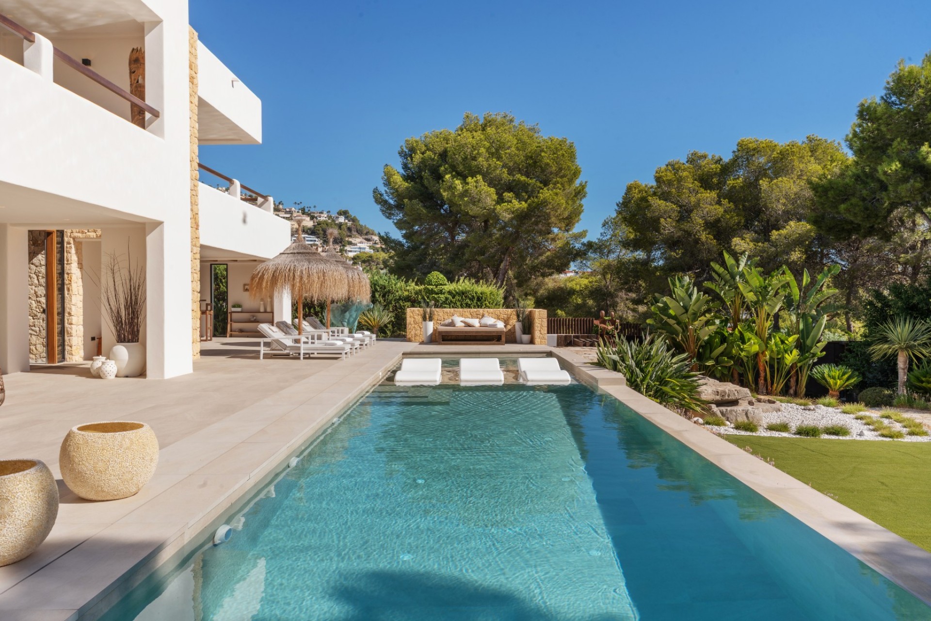 Sale - Villa -
Moraira