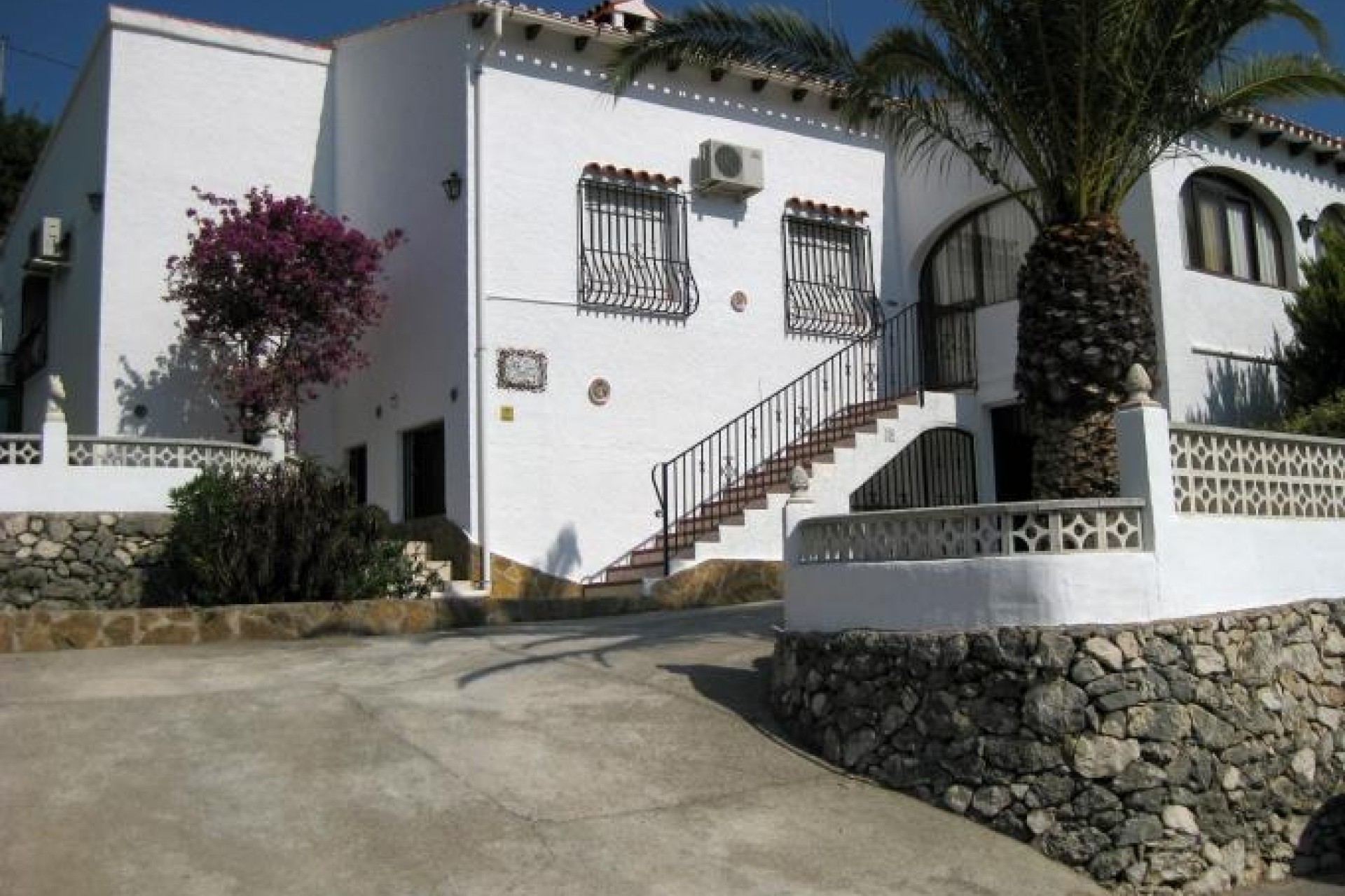 Sale - Villa -
Orba