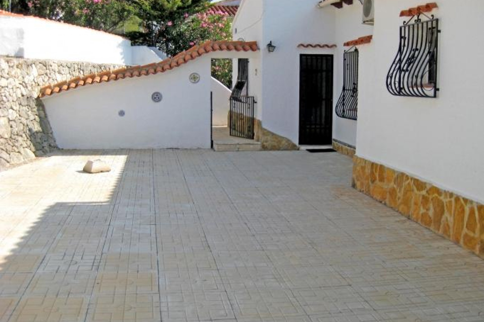 Sale - Villa -
Orba