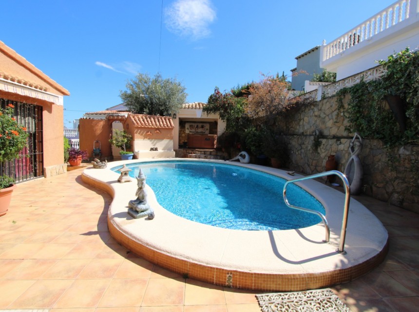 Sale - Villa -
Orba