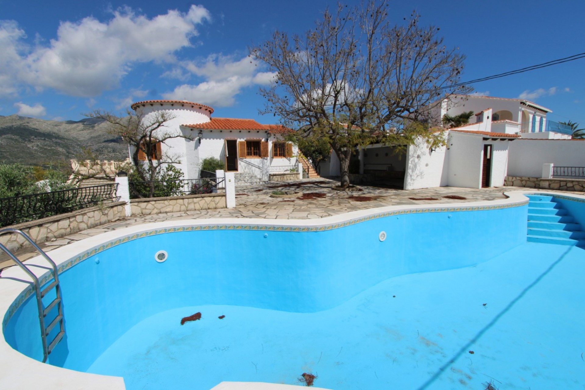 Sale - Villa -
Orba