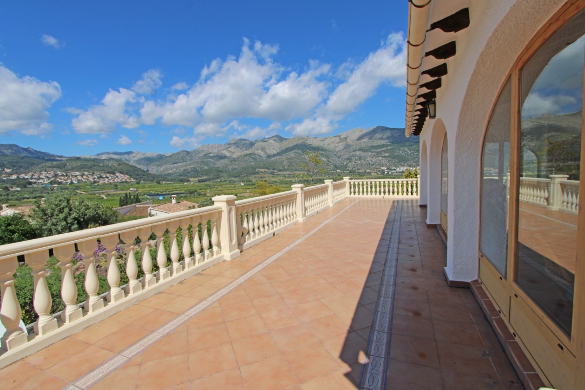 Sale - Villa -
Orba