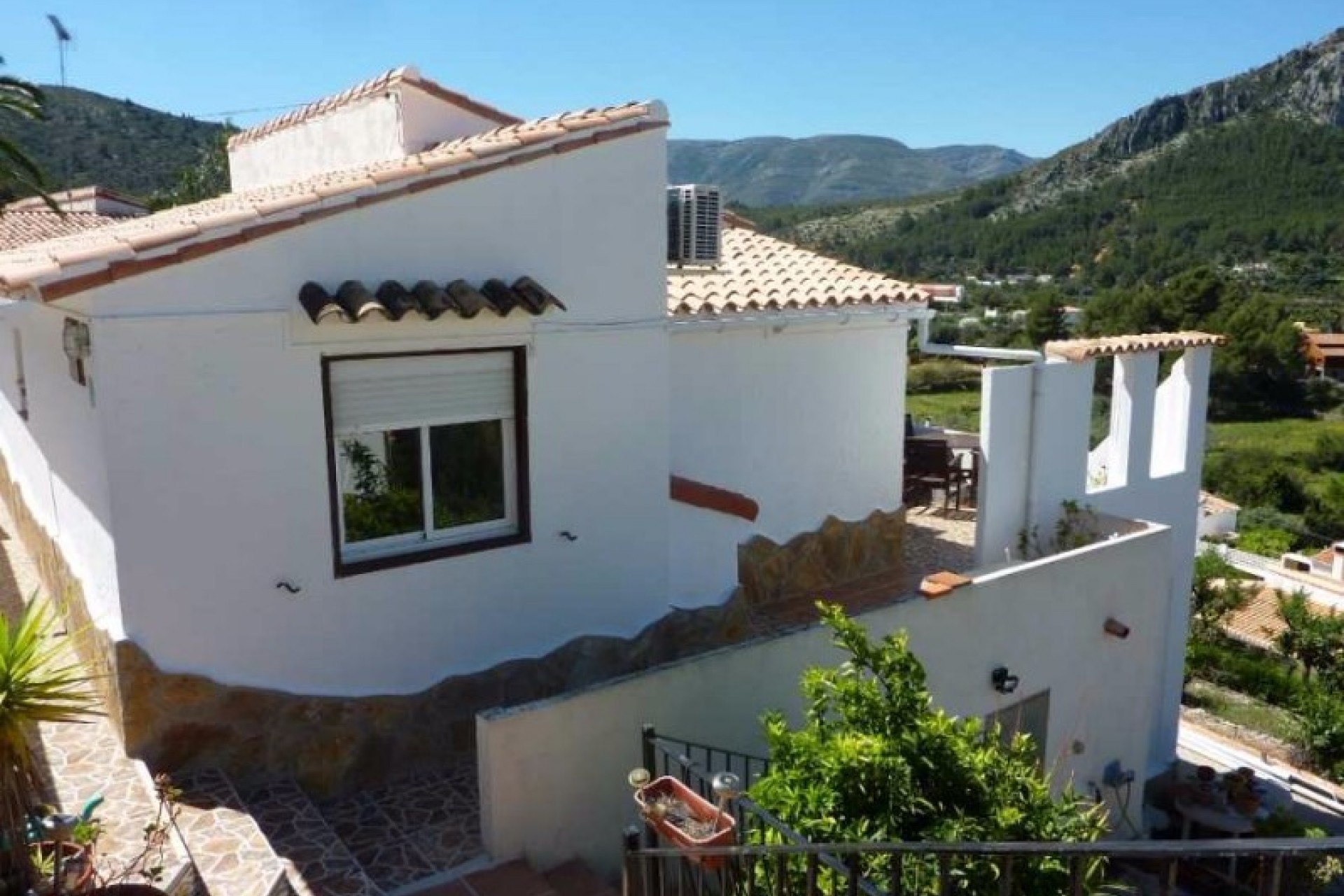 Sale - Villa -
Orba
