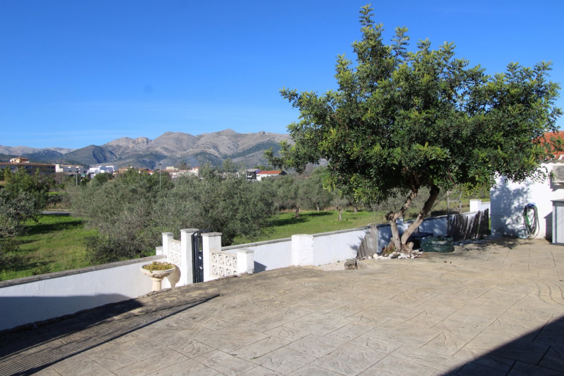 Sale - Villa -
Orba