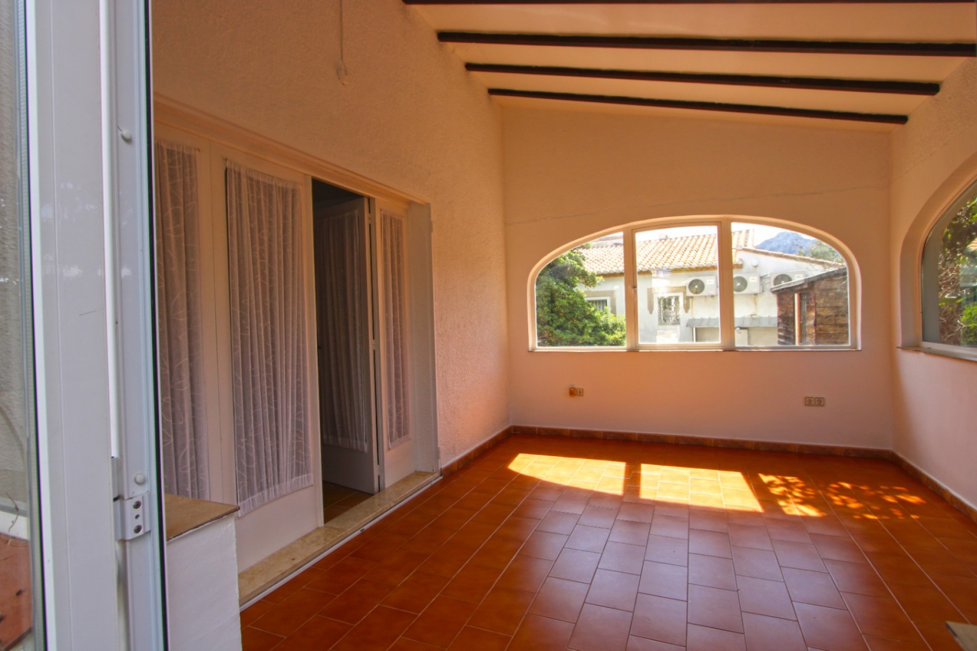Sale - Villa -
Orba