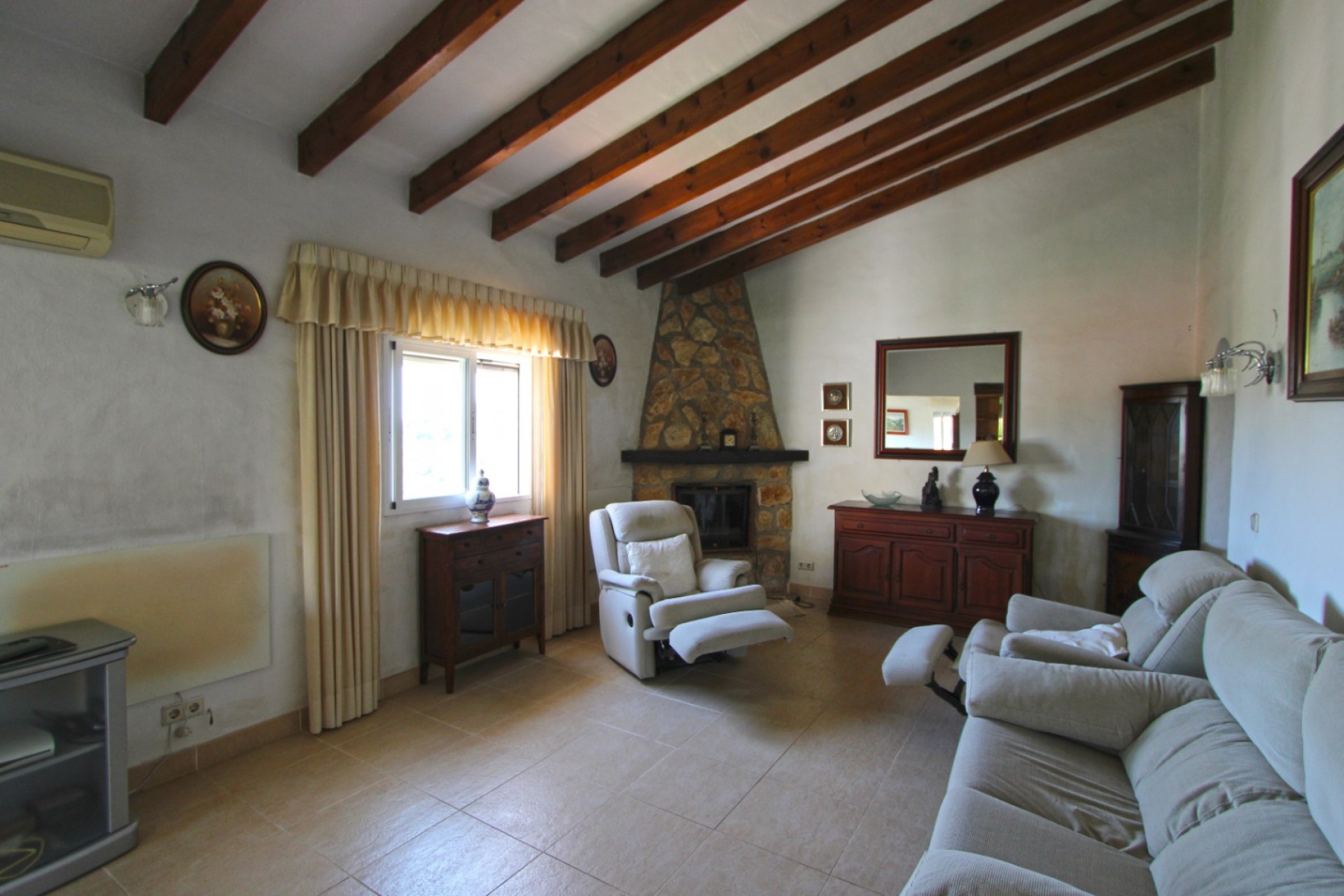 Sale - Villa -
Orba
