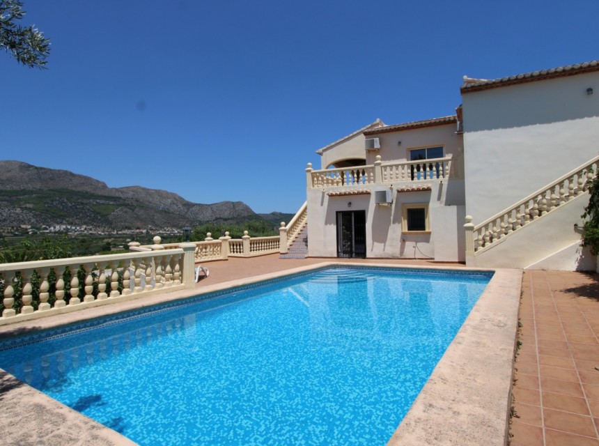 Sale - Villa -
Orba