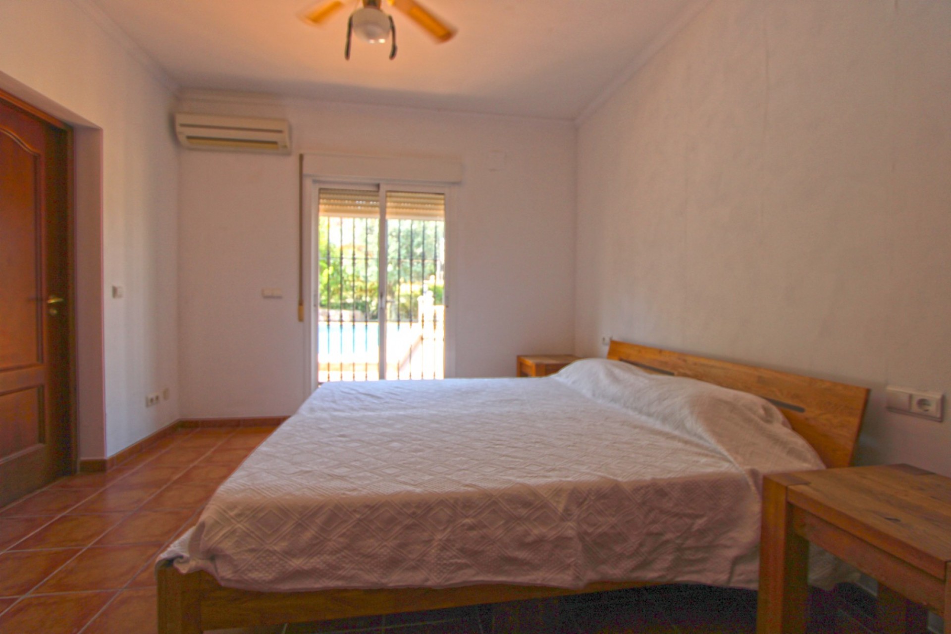 Sale - Villa -
Orba