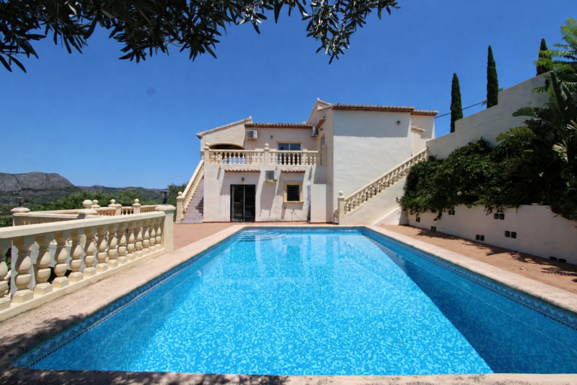 Sale - Villa -
Orba