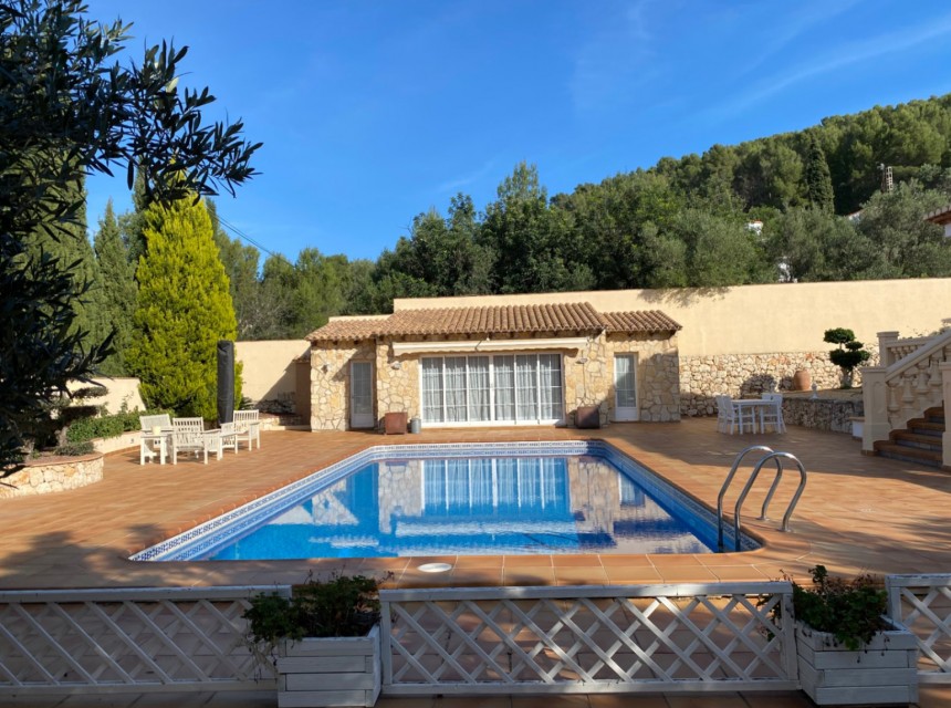 Sale - Villa -
Orba