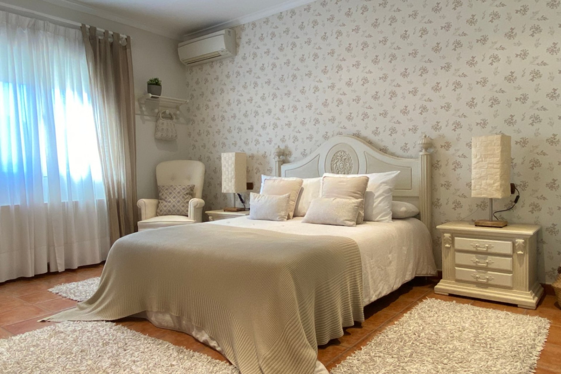 Sale - Villa -
Orba