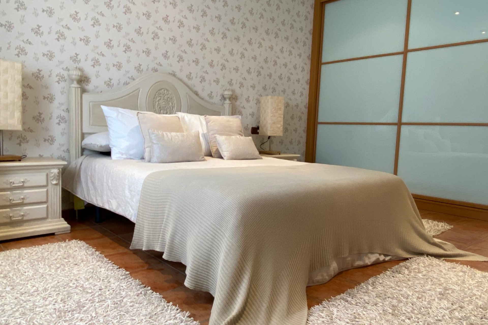 Sale - Villa -
Orba