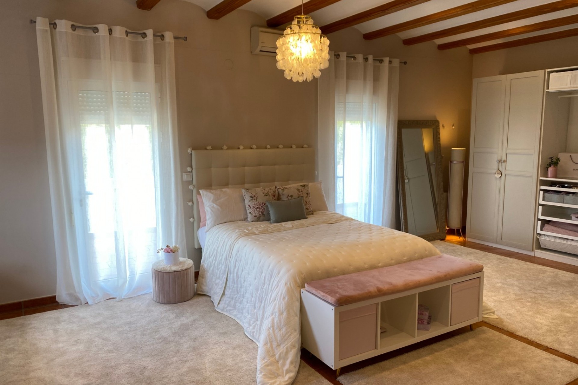 Sale - Villa -
Orba