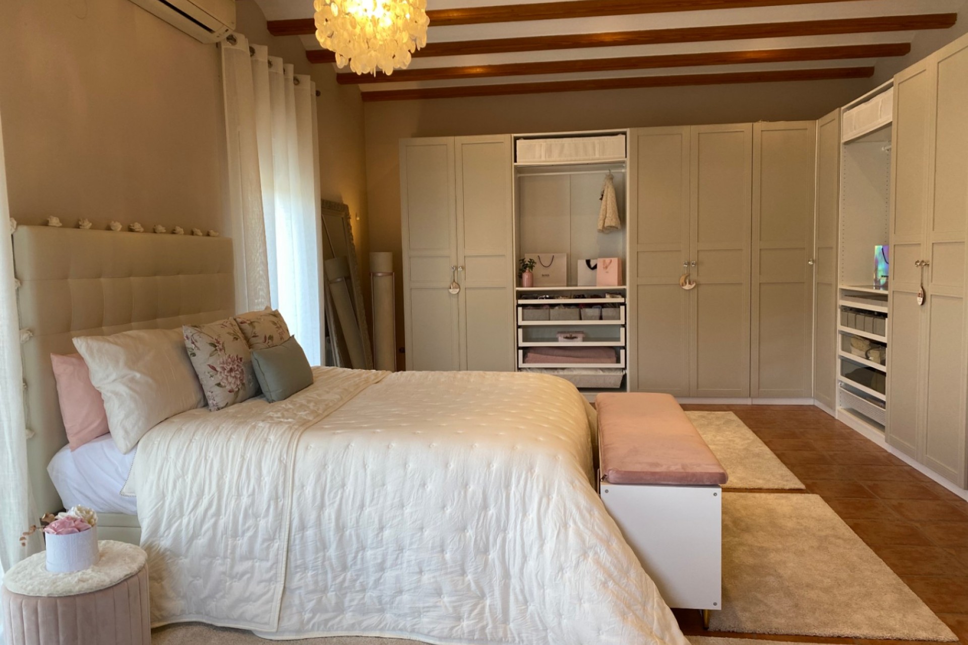 Sale - Villa -
Orba
