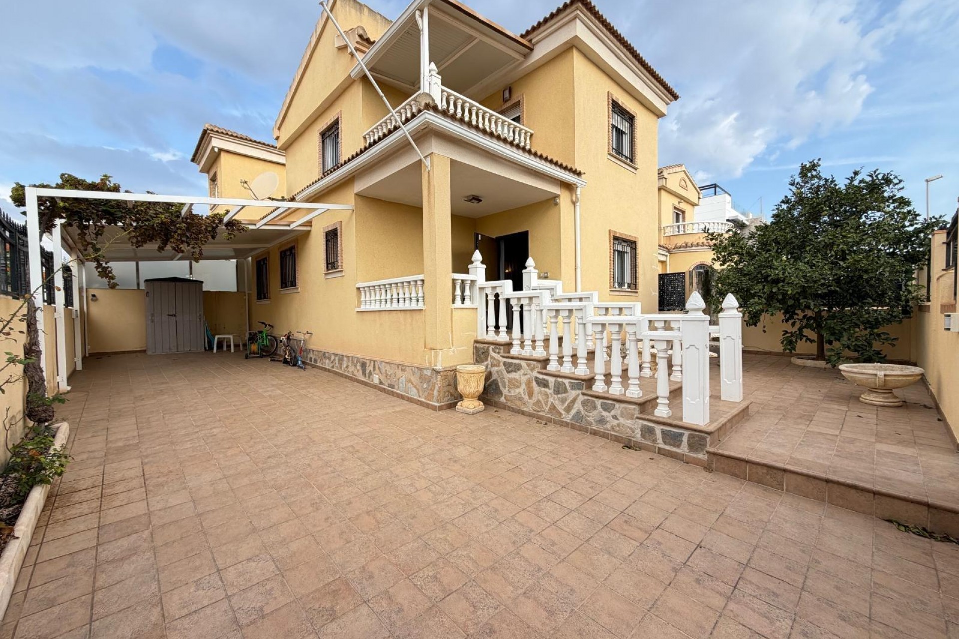 Sale - Villa -
Orihuela Costa - Lomas de Don Juan