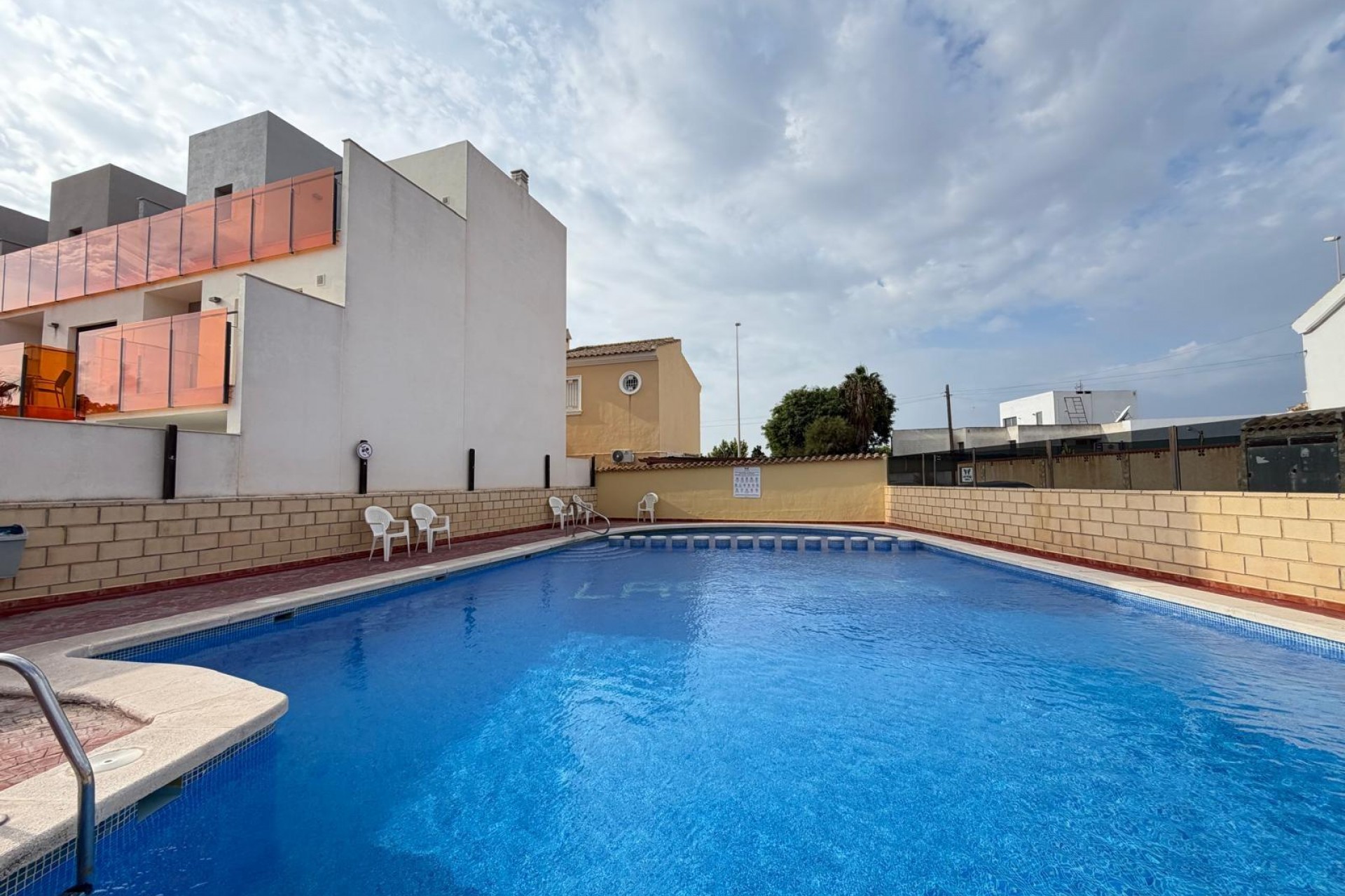 Sale - Villa -
Orihuela Costa - Lomas de Don Juan