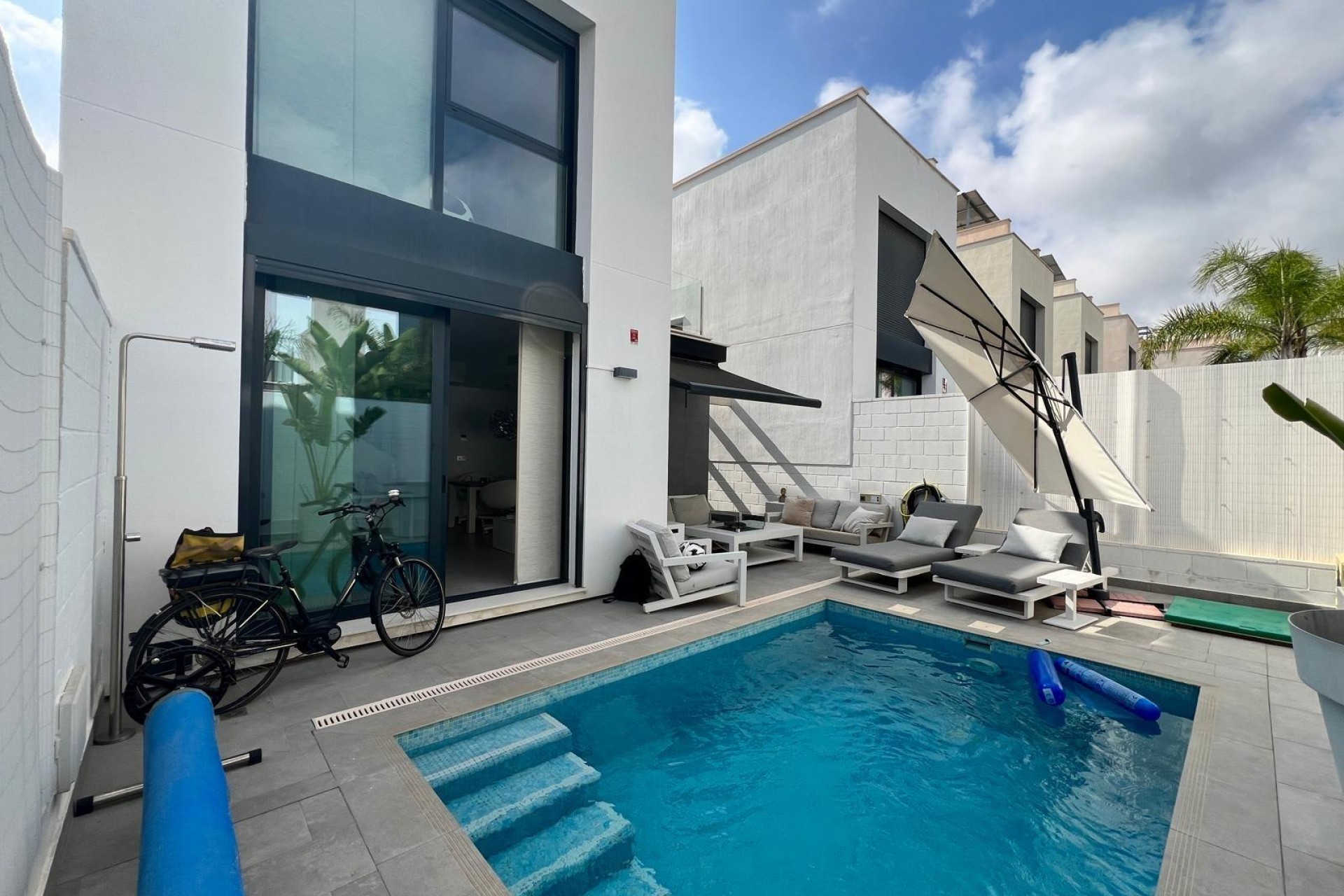 Sale - Villa -
Orihuela Costa - Villamartín-Las Filipinas