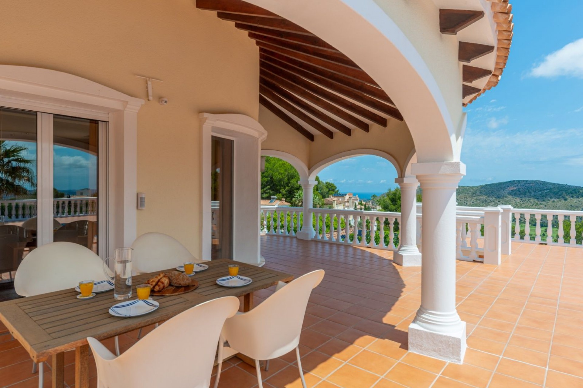 Sale - Villa -
Pedreguer - La Sella
