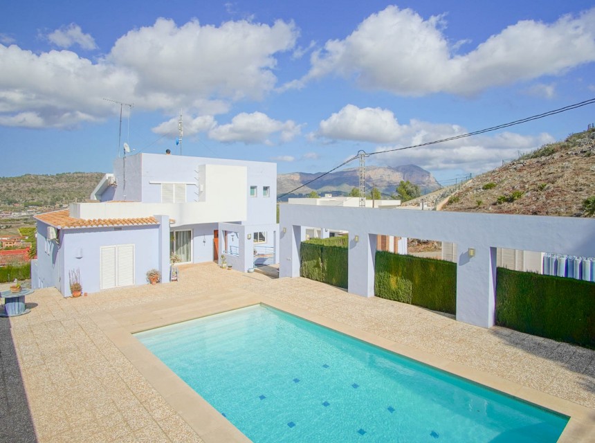 Sale - Villa -
Pedreguer