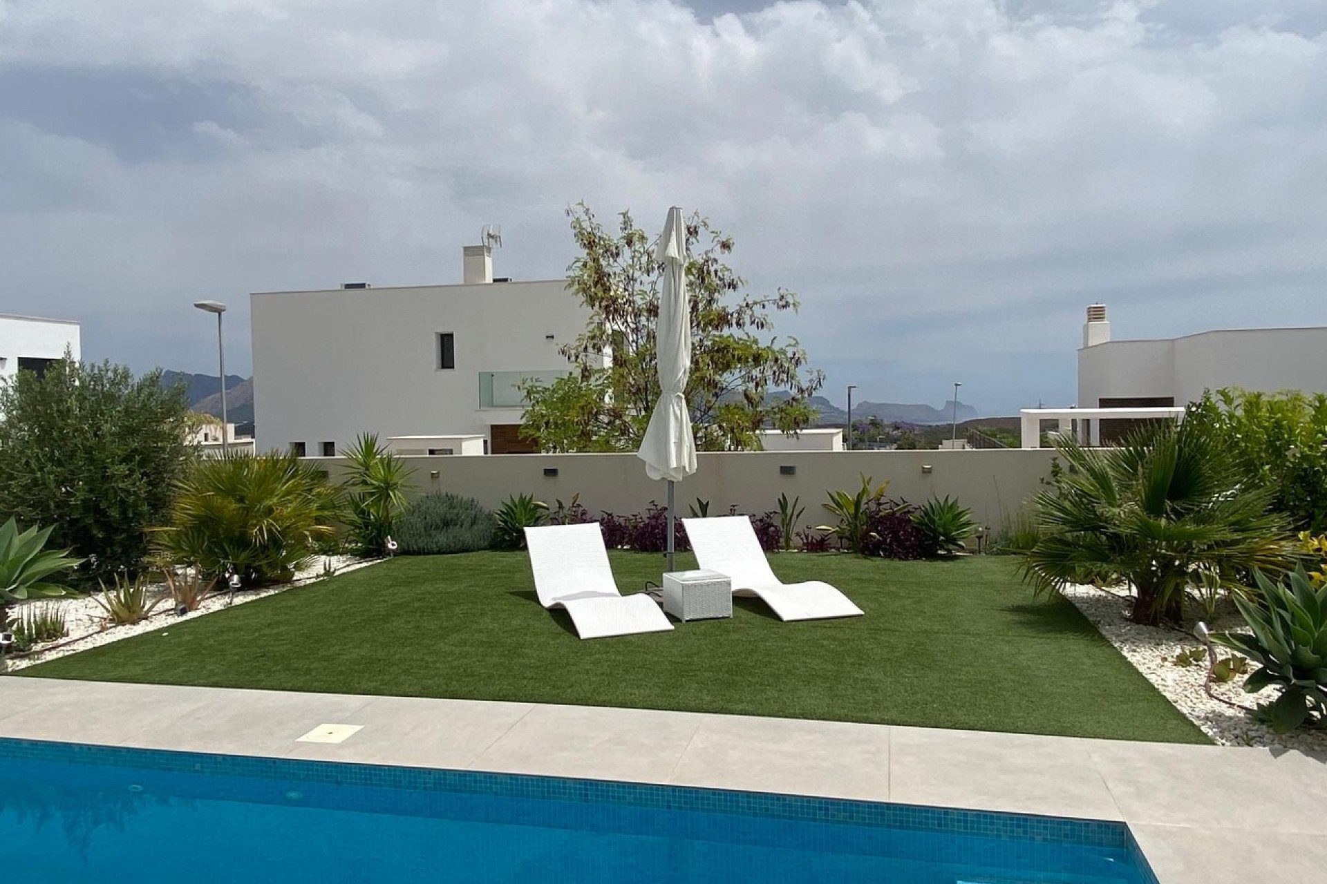 Sale - Villa -
Polop