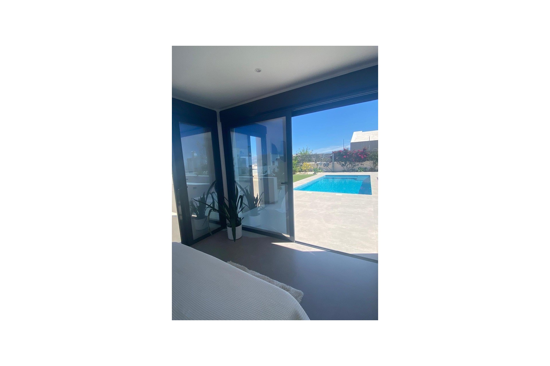 Sale - Villa -
Polop