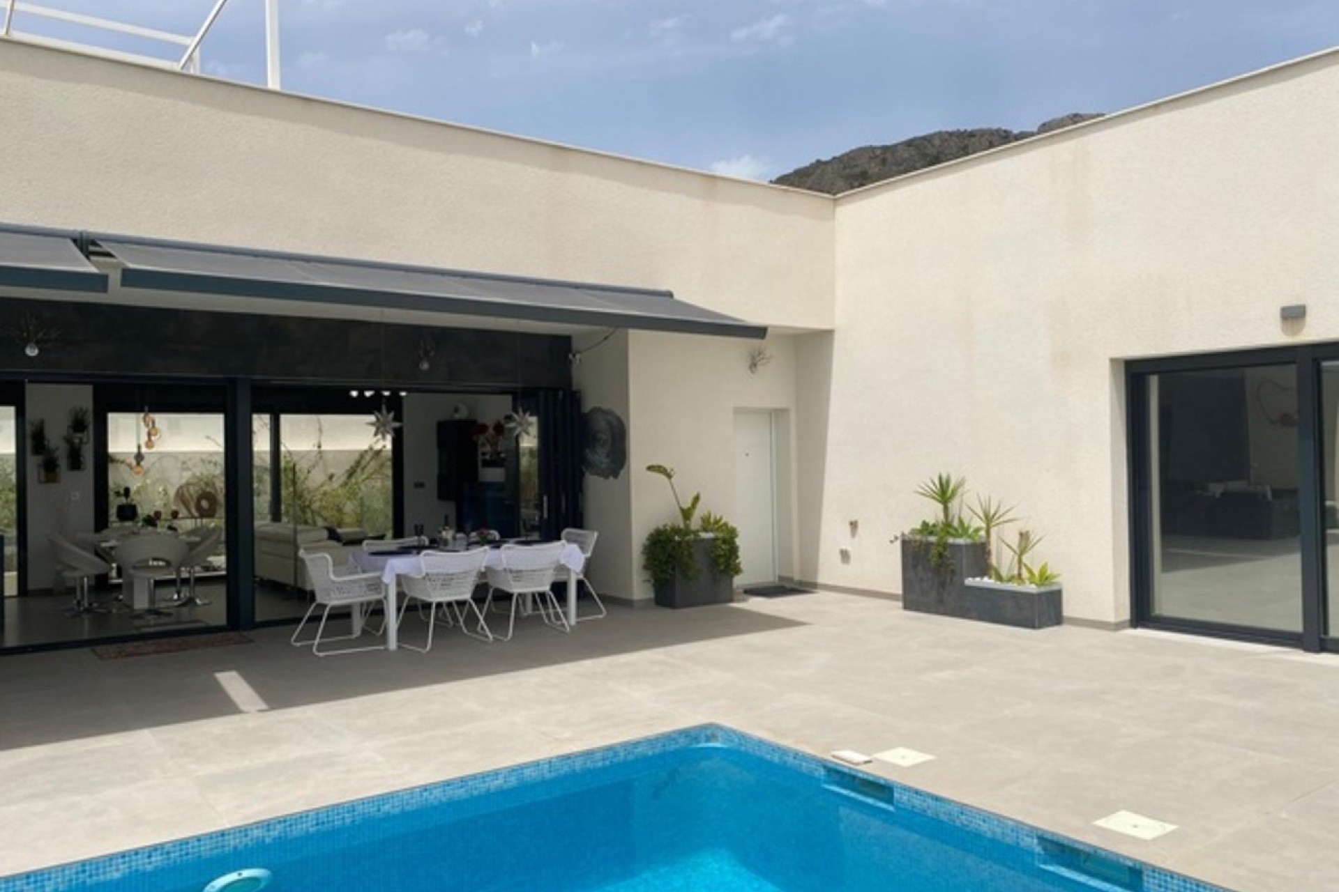 Sale - Villa -
Polop