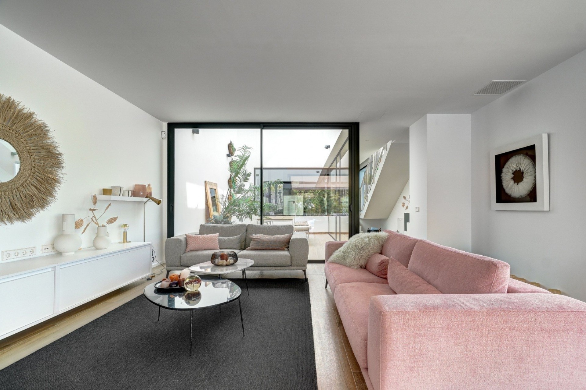 Sale - Villa / Semi detached -
Moraira - La Cometa