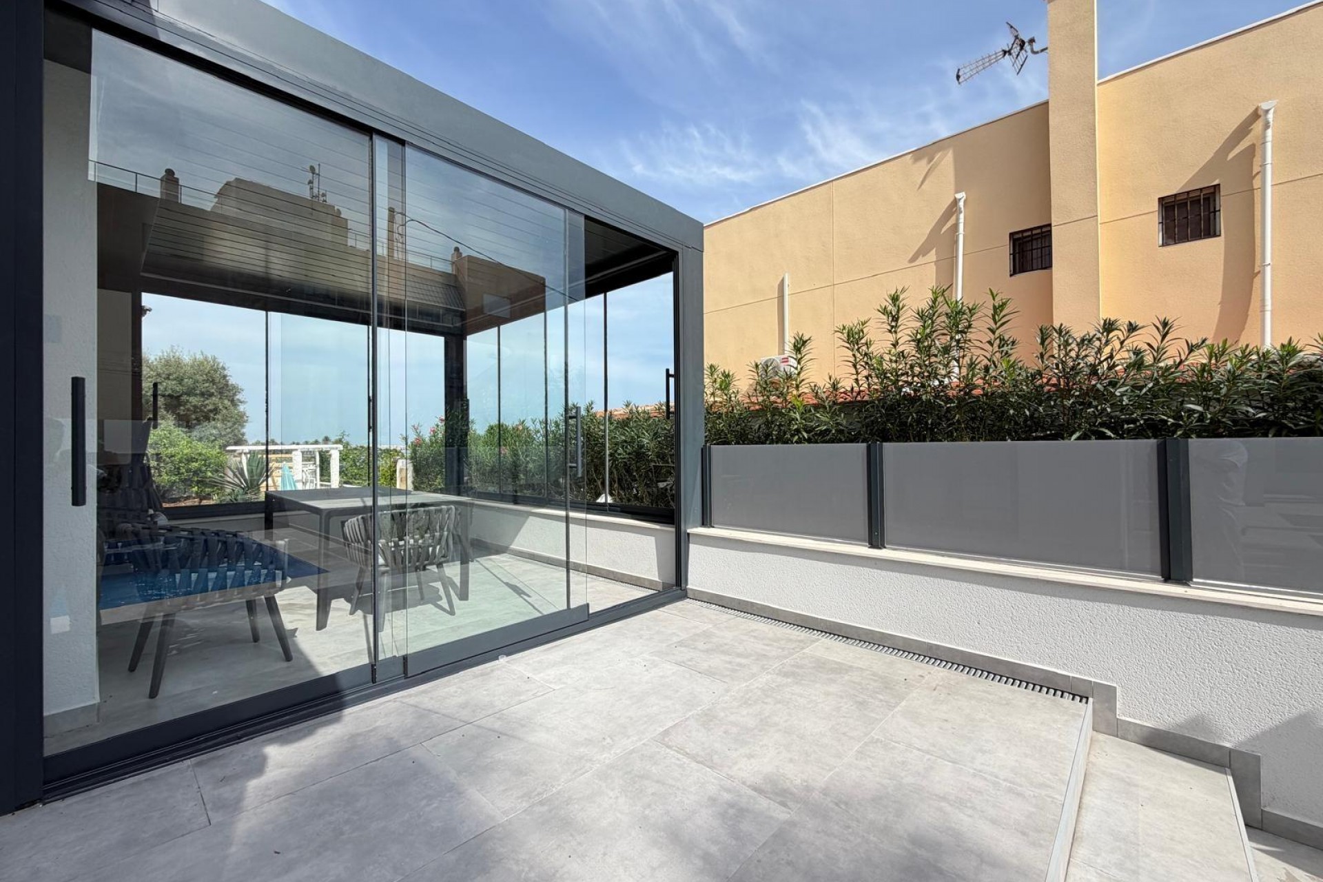 Sale - Villa -
Torrevieja - Punta Prima