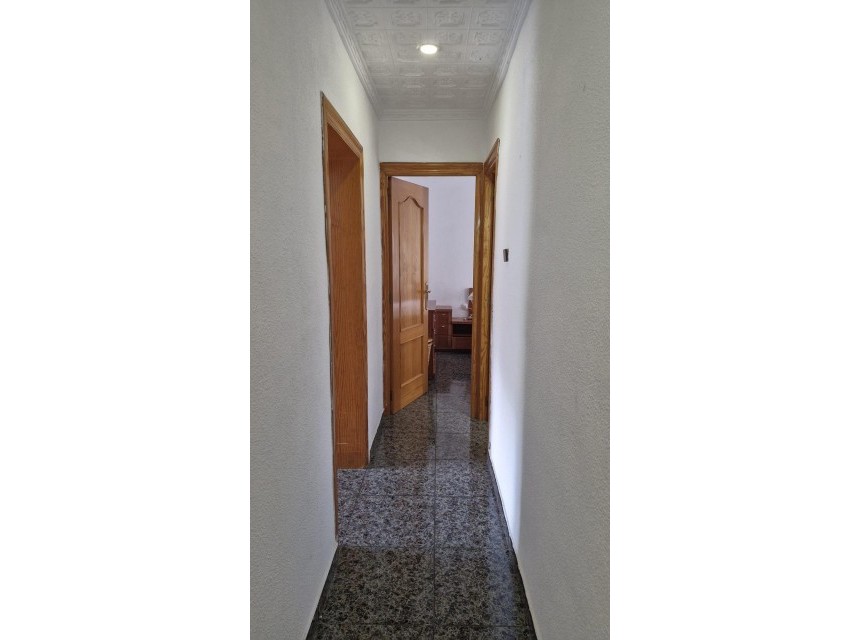 Te koop - Apartamento -
Alicante - Virgen del Remedio-Parque lo Morant