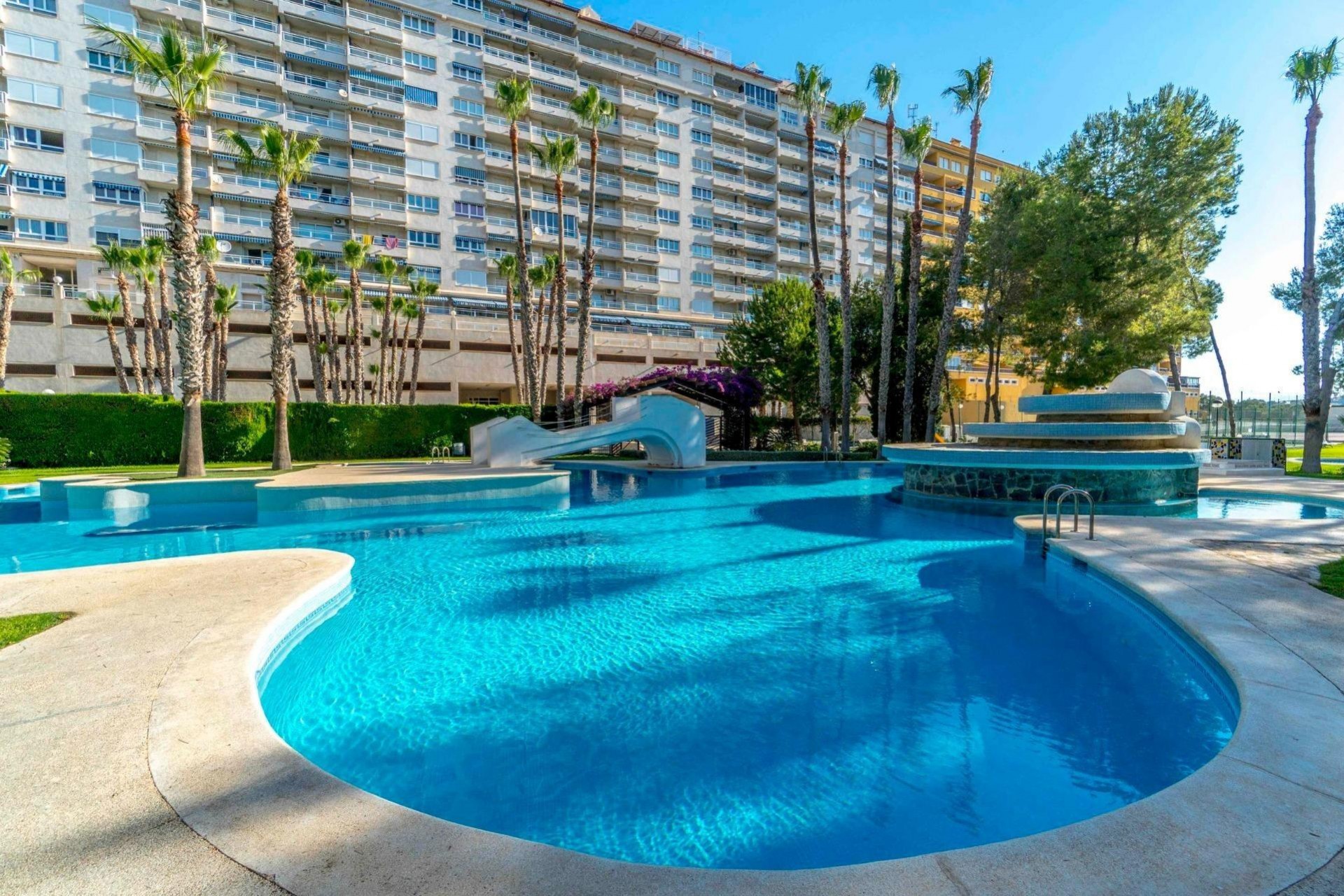 Te koop - Apartamento -
Orihuela Costa - Altos de Campoamor