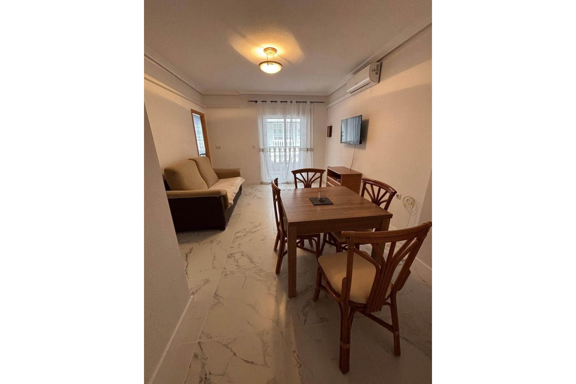 Te koop - Apartamento -
Torrevieja - Acequion
