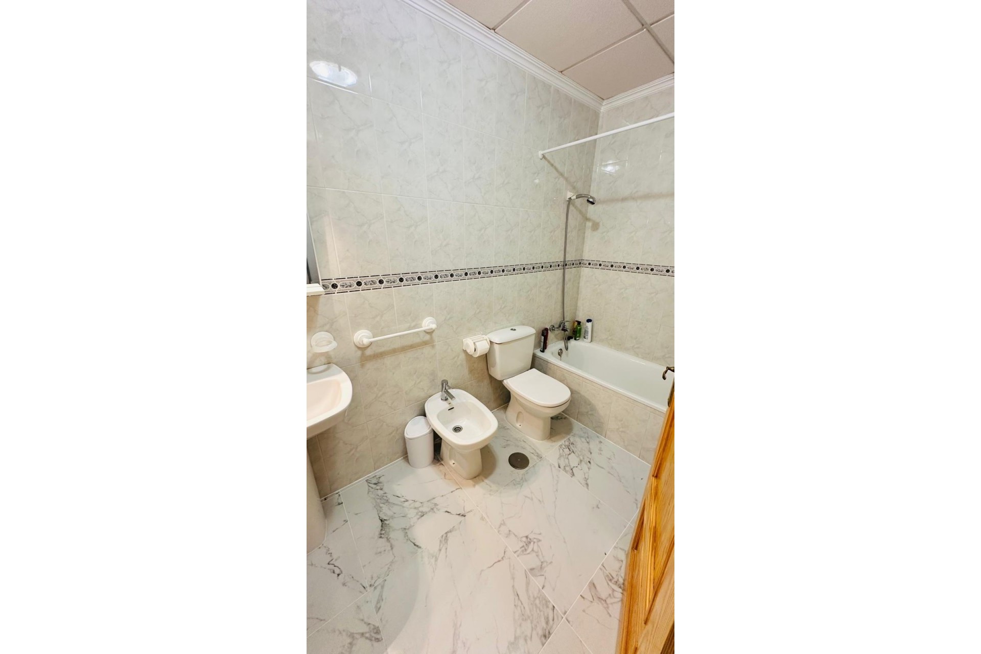 Te koop - Apartamento -
Torrevieja - Acequion
