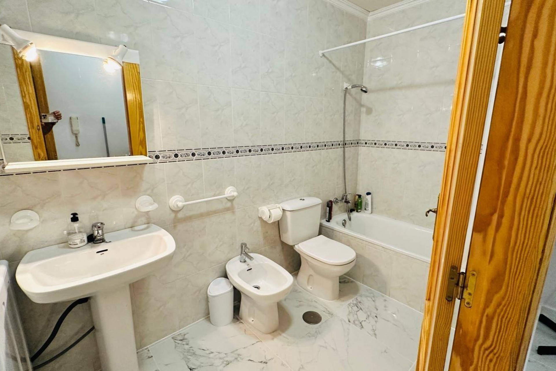 Te koop - Apartamento -
Torrevieja - Acequion