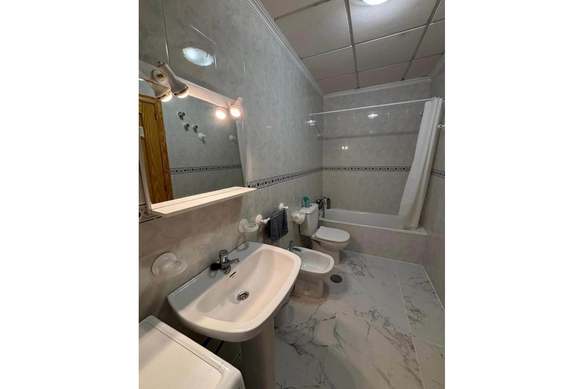 Te koop - Apartamento -
Torrevieja - Acequion