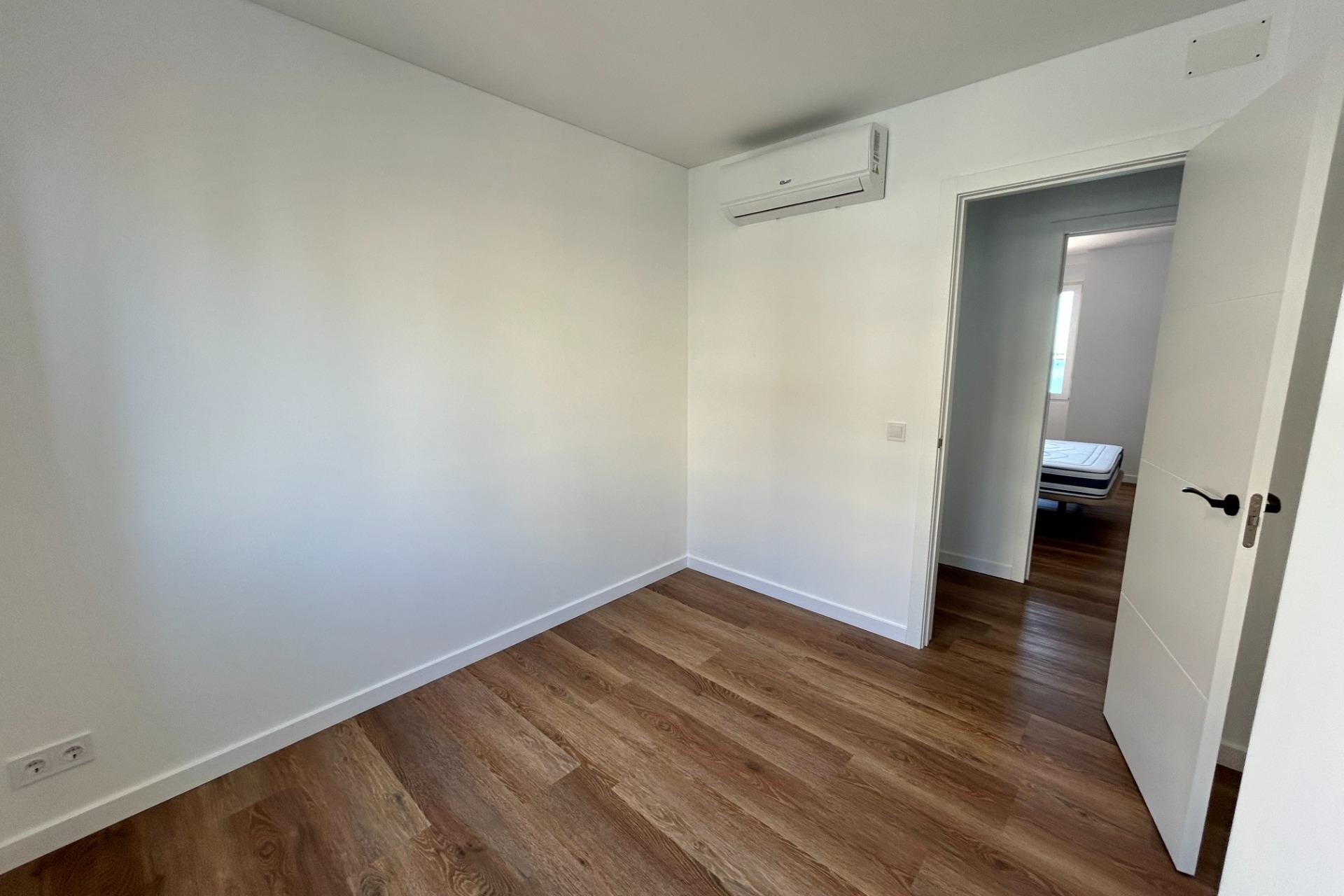 Te koop - Apartamento -
Torrevieja - Acequion